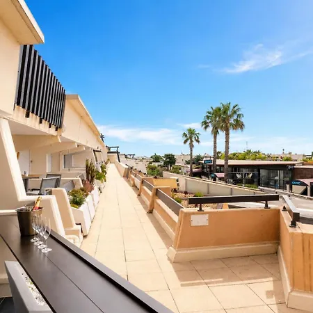 Nova Port Nature Design Face Au Waiki - Parking - Village Naturiste *