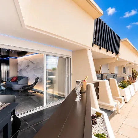 Nova Port Nature Design Face Au Waiki - Parking - Village Naturiste Apartman